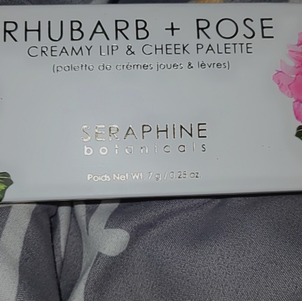 🥳HOST PICK 🥳RHUBARB + ROSE CREAMY LIP AND CHEEK MAKEUP PALETTE - Picture 3 of 4